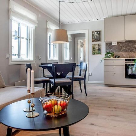 Nyrenoverat Gardshus Pa Havstomt Med Hoeg Standard Örnsköldsvik Esterno foto