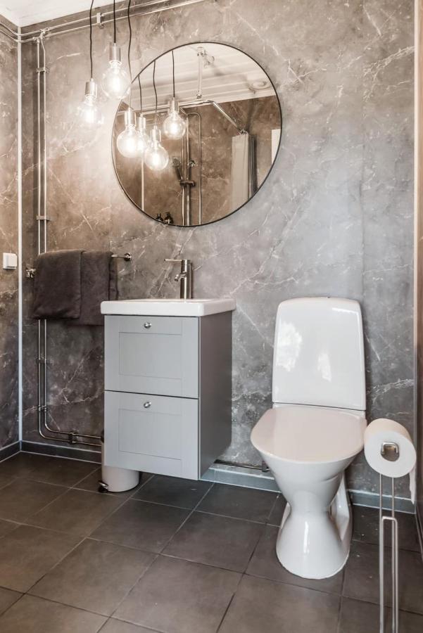 Nyrenoverat Gardshus Pa Havstomt Med Hoeg Standard Örnsköldsvik Esterno foto